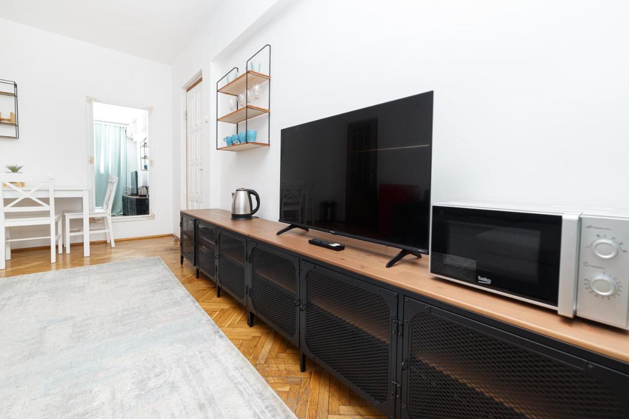Color Ap Calea Victoriei 12C Apartment Bucharest Exterior photo
